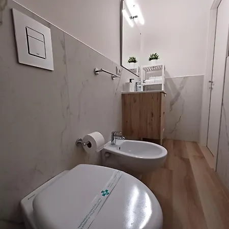 펜션 Vicolo 107 산니칸드로디바리